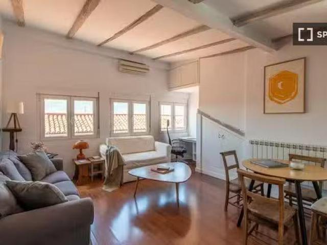 Apartamento de 2 dormitorios en alquiler en Universidad, Madrid