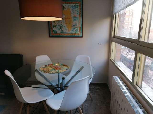 Apartamento de 2 dormitorios en alquiler en Valencia