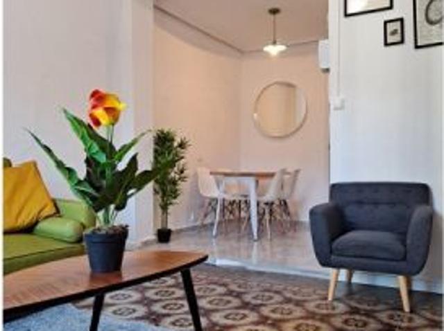 Apartamento de 2 dormitorios en alquiler en Valencia