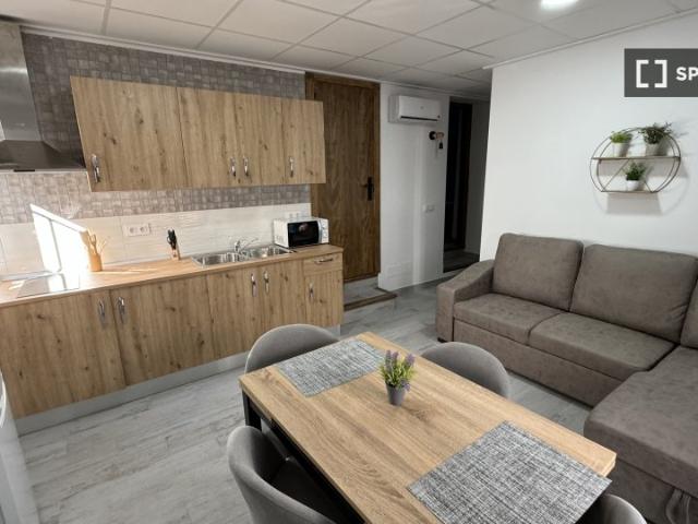 Apartamento de 2 dormitorios en alquiler en Vélez Blanco, Almería