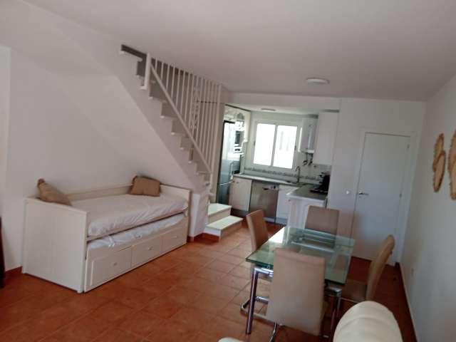 Apartamento de 2 dormitorios en alquiler en Vera, Almería