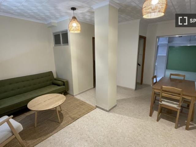 Apartamento de 2 dormitorios en alquiler en Xàtiva, Valencia