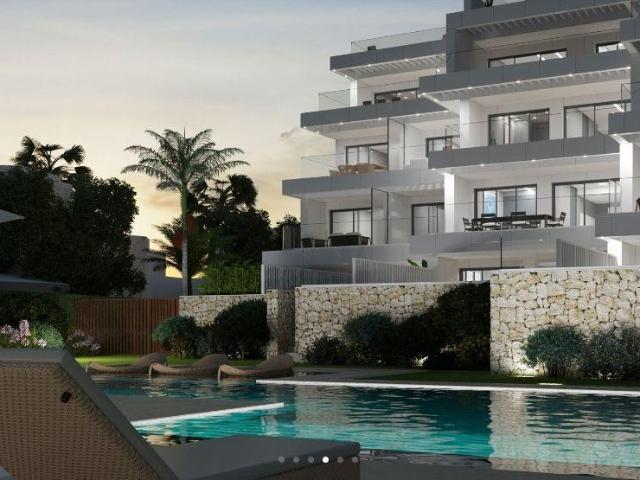 Apartamento de 2 dormitorios en venta en primera linea de la. 99m² Dénia