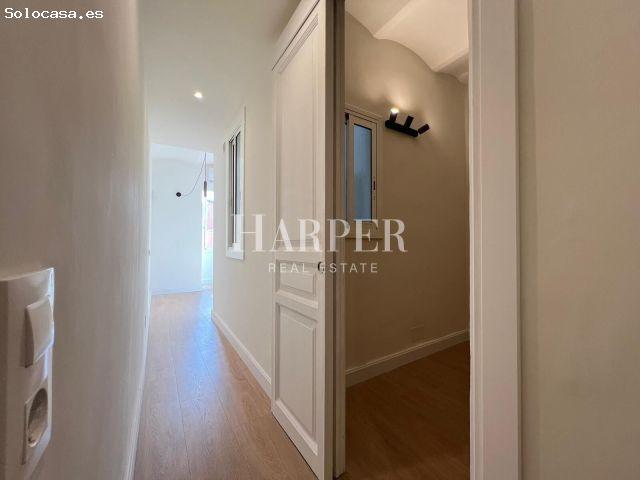 Apartamento de 2 dormitorios reformado con ascensor en Les Corts