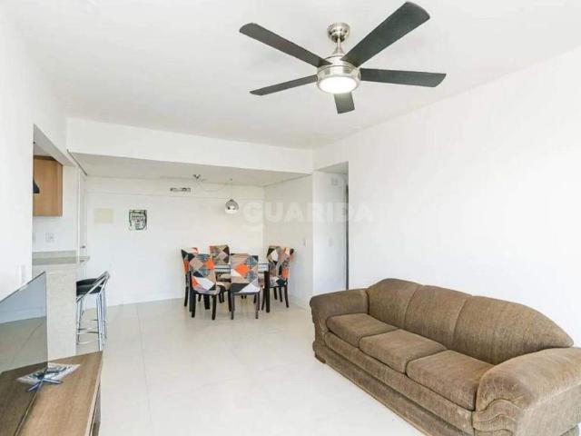 Apartamento de 2 dormitórios sendo um suíte, no bairro Tristeza