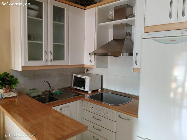 Apartamento de 2 Dormitorios y 1 Baño Cerca del Mar