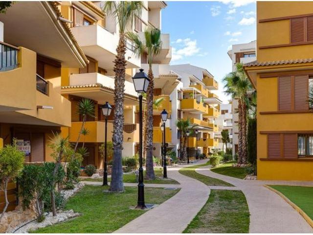 APARTAMENTO DE 2 DORMITORIOS Y 2 BAÑOS EN PUNTA PRIMA ORIHUELA COSTA