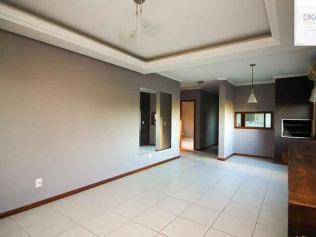Apartamento de 2 dormitórios, 1 suíte, closet e 2 vagas de garagem