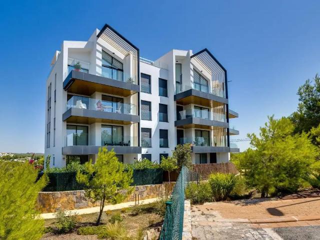 Apartamento de 2 habitaciones, 2 baños en Las Colinas Golf 88m² La Colina