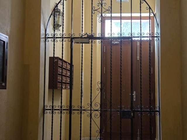 Apartamento de 2 habitaciones en alquiler, Triana, Sevilla