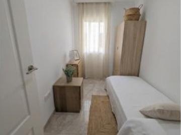 Apartamento de 2 habitaciones en alquiler en Valdeolleros