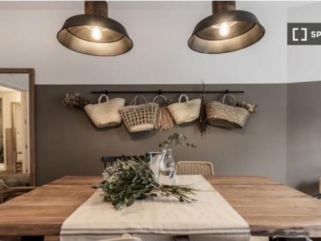 Apartamento de 2 habitaciones en alquiler en Almagro, perfecto para profesionales