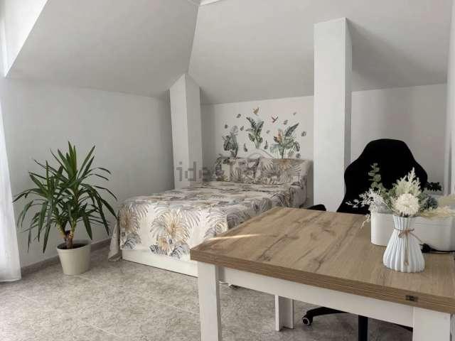 Apartamento de 2 habitaciones en alquiler en Barrio la Iglesia