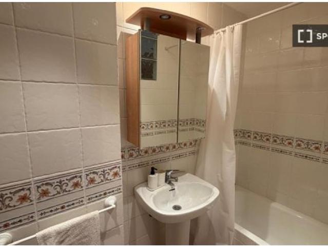 Apartamento de 2 habitaciones en alquiler en Casco Antiguo, gastos incluidos