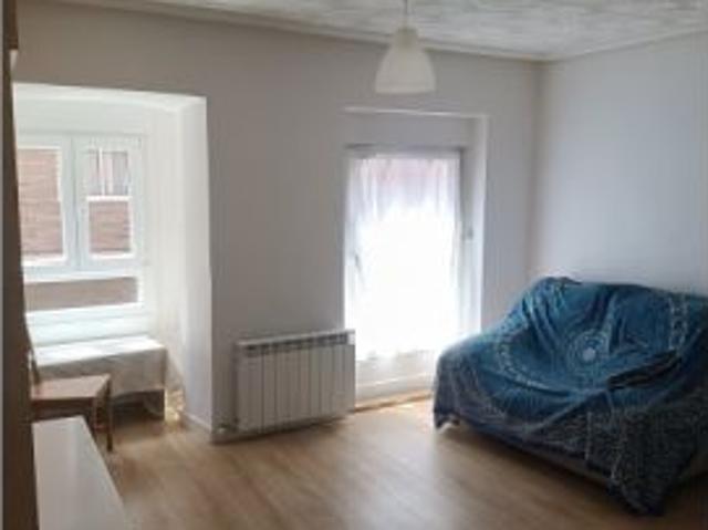 Apartamento de 2 habitaciones en alquiler en Circular, se admiten parejas