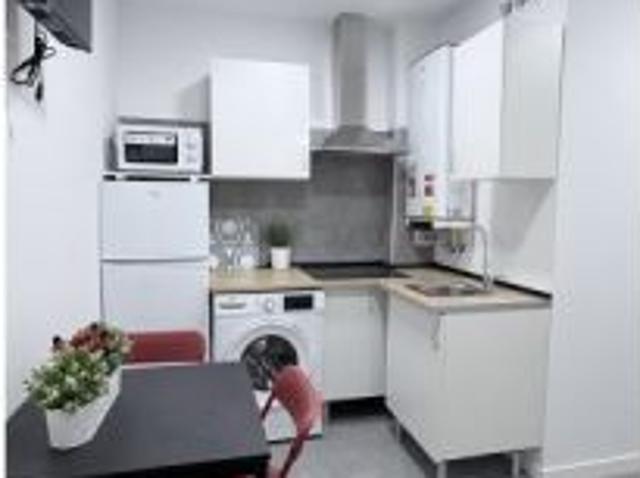 Apartamento de 2 habitaciones en alquiler en Guindalera, se admiten parejas