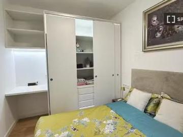 Carrer de la Riera Blanca, Santa Eulalia de Provensana, Can Tunis, Barcelona, Cataluña, Cataluña