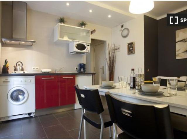 Apartamento de 2 habitaciones en alquiler en La Barceloneta, se admiten mascotas