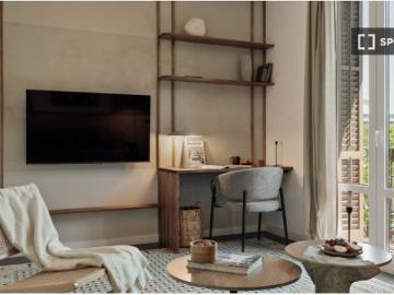 Apartamento de 2 habitaciones en alquiler en Les Corts, ideal para profesionales
