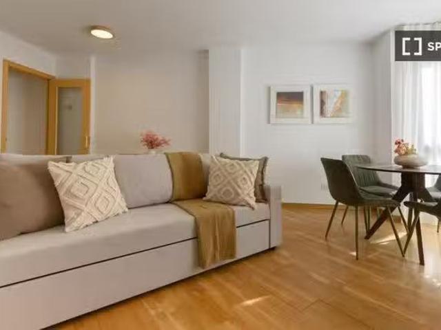 Apartamento de 2 habitaciones en alquiler en Orcasitas, Madrid