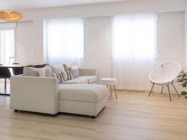 Apartamento de 2 habitaciones en alquiler en Puerta De Toledo, Madrid