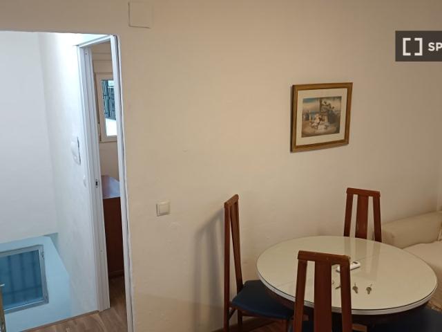 Apartamento de 2 habitaciones en alquiler en Rochelambert, Sevilla