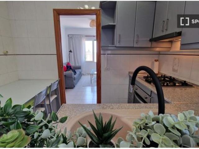 Apartamento de 2 habitaciones en alquiler en Santa Catalina solo para profesionales