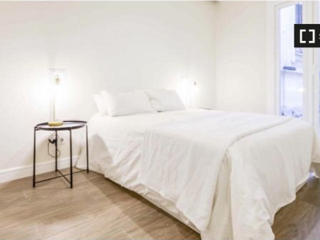 Apartamento de 2 habitaciones en alquiler en Sol, no se admiten mascotas, no se permite fumar