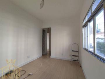 Apartamento de 2 quartos, 1 suíte no bairro de Guilhermina Praia Grande SP