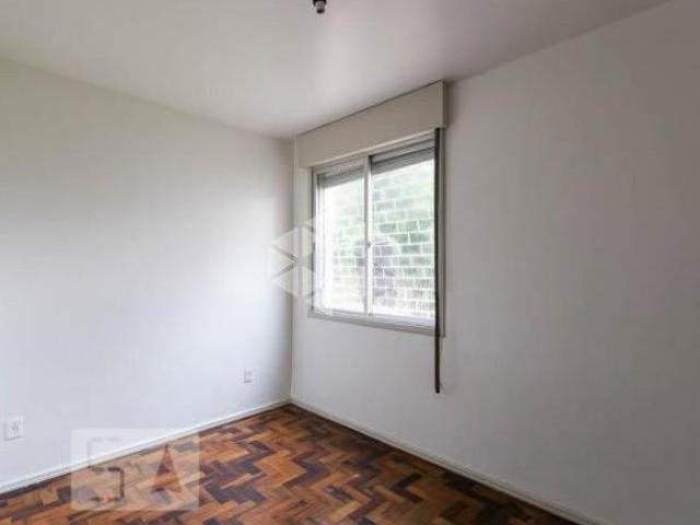 Apartamento de 2 quartos com garagem no bairro Santo Antônio, Porto Alegre