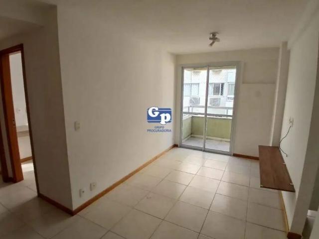 Apartamento de 2 quartos com suíte para alugar no Condomínio Portal do Verde Badu Niterói