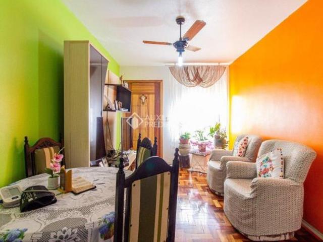 Apartamento de 2 quartos com vaga no Humaita