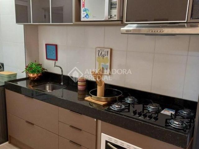 Apartamento de 2 quartos com 2 vagas à venda no bairro Jardim Carvalho em Porto Alegre