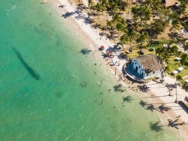 Apartamento de 2 quartos a venda em localização privilegiada na praia dos Carneiros, próximo ao mar