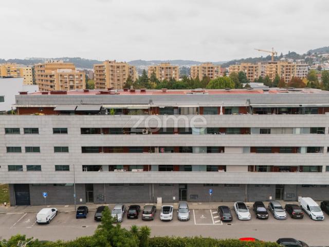 Apartamento de 2 quartos de 122m² em Lamaçães, Braga