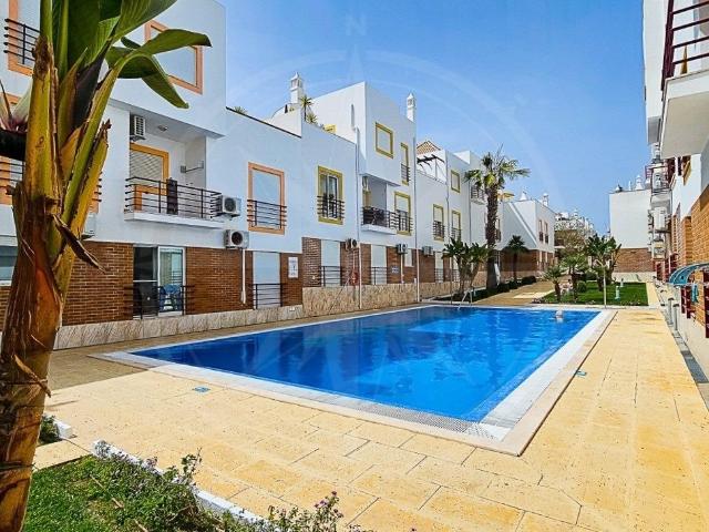 Apartamento de 2 quartos em Cabanas, com terraço e piscina. 90m² Cabanas De Tavira