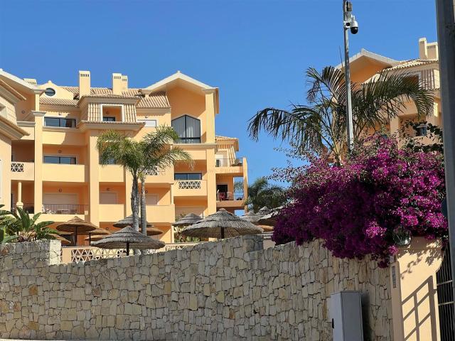 Apartamento de 2 Quartos no 2º Andar em Estrela da Luz, Prai. 112m² Lagos Santa Maria