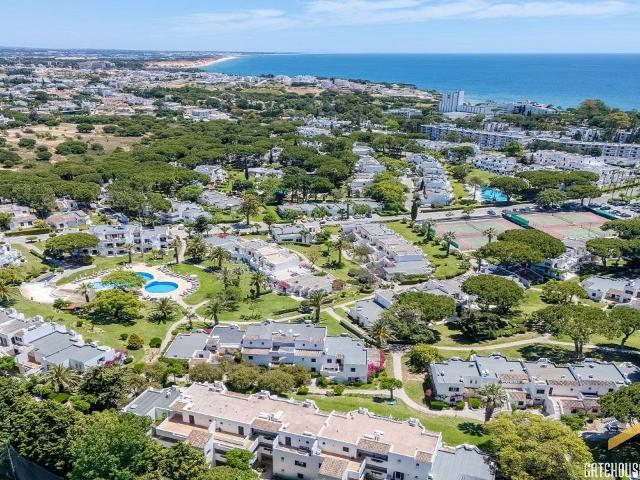 Apartamento de 2 quartos no Balaia Golf Village, Olhos de Ág. 100m² Albufeira e Olhos de Água