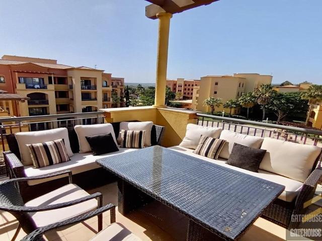 Apartamento de 2 Quartos no Último Andar em Vilamoura, Algar. 80m² Quarteira