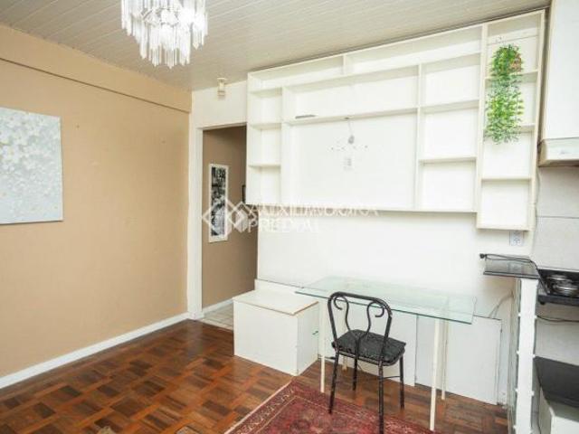 Apartamento de 2 quartos na Cidade Baixa