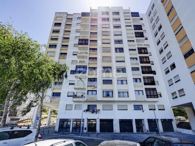 Apartamento de 2 Quartos na Quinta da Barroca – Cacém