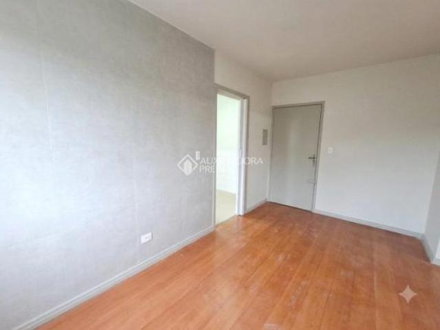 Apartamento de 2 quartos na Rua Joaquim de Carvalho