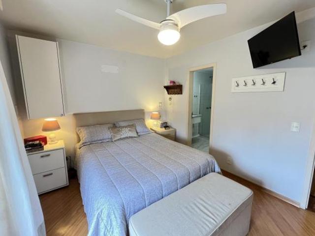 Apartamento de 2 quartos, suíte e 2 vagas de garagem no bairro Jardim Botânico