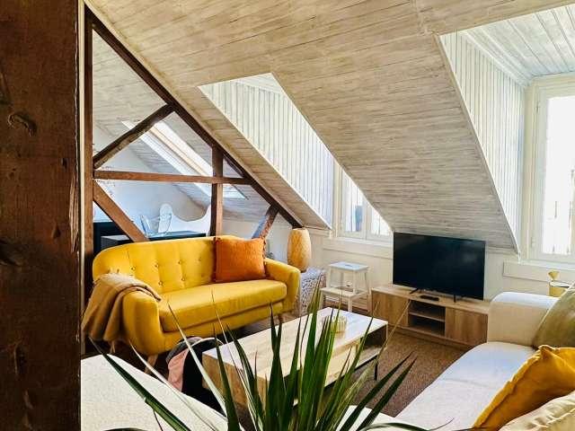 Apartamento de 2 quartos para alugar em Campo De Ourique, Lisboa