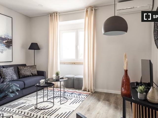 Apartamento de 2 quartos para alugar em Campo De Ourique, Lisboa