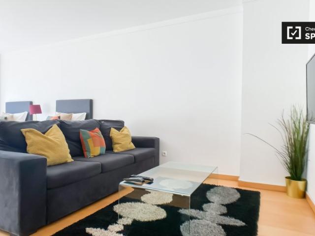 Apartamento de 2 quartos para alugar em Moscavide, Lisboa
