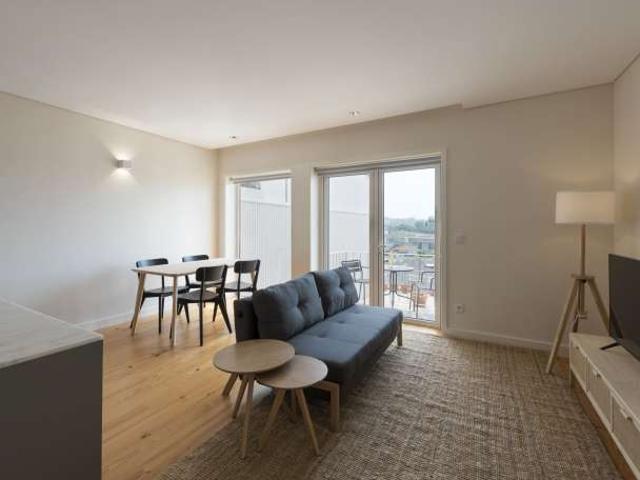 Apartamento de 2 quartos para alugar no Porto