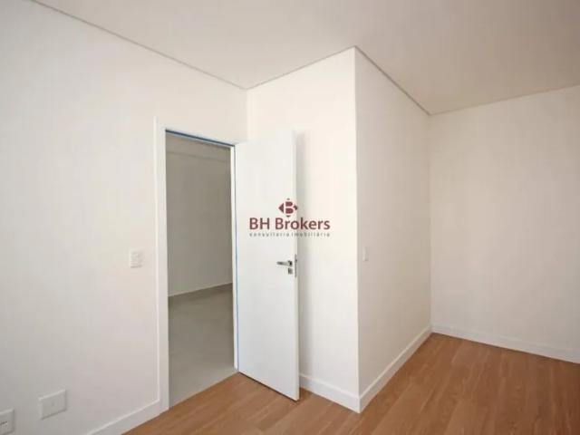 Apartamento de 2 quartos para locação no lourdes