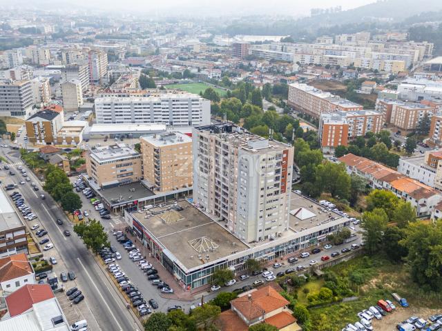Apartamento de 2 quartos reformado em Maximinos, Braga