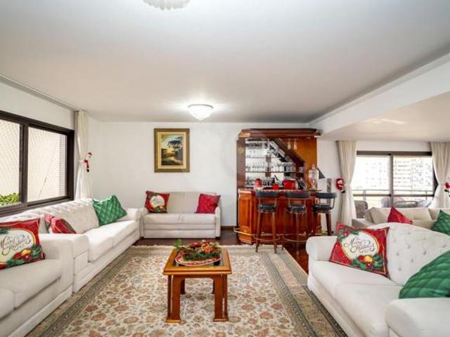 Apartamento de 351m² a venda no Água Verde